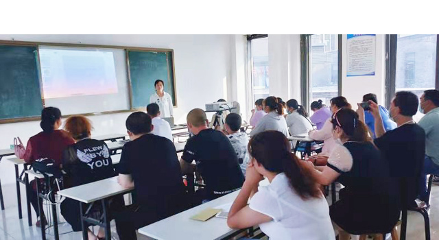 处理青少年的学习压力和成长困惑,心理咨询师可以提供帮助