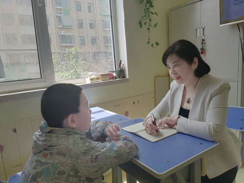 为什么带着情绪吃东西总是容易吃多?分析情绪与食物的关系
