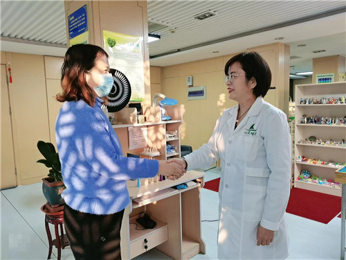 遇到情绪问题,找朋友聊与找心理咨询师聊的三个基本区别